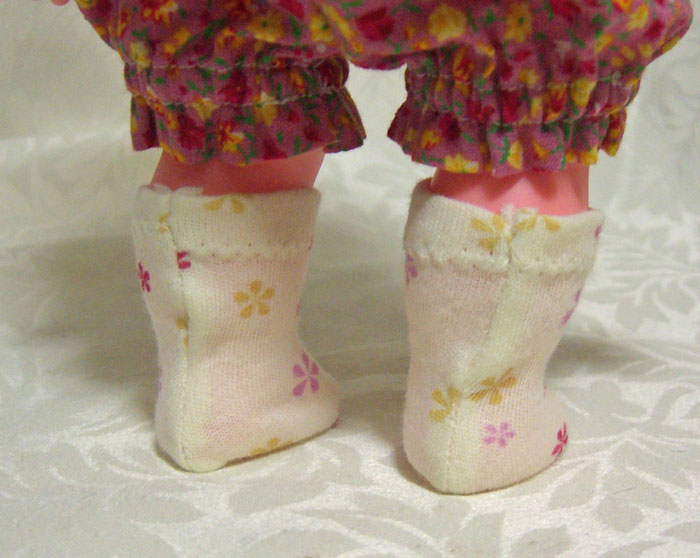 作り方 靴下 ソックス メルちゃん はなちゃん 縫いぐるみバッジ等の人形に 無料型紙工房ことろ
